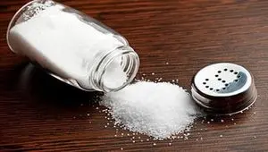 با مصرف زیاد نمک به این بیماری لاعلاج مبتلا می شوید | اگر جرات دارید نمک زیاد بخورید! 