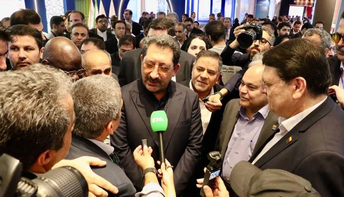 وزیر صنعت، معدن و تجارت: فولاد خوزستان فراتر از ظرفیت اسمی عمل کرده است/ کاهش یک میلیون تنی تولید فولاد خوزستان به دلیل محدودیت‌های برقی/ وزیر صمت از عملکرد فولاد خوزستان در شرایط سخت تقدیر کرد