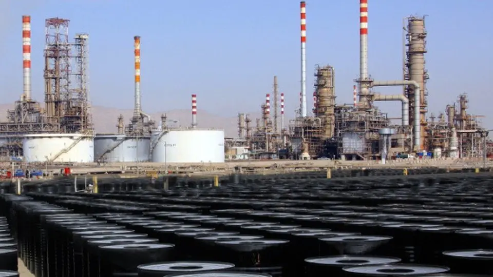 دکترعبدالکریم پهلوانی، مدیرعامل تاپیکو با صدور حکمی، حمید رضا رنود، یکی از جوانان متخصص، باتجربه و باانگیزه  را به سمت عضو هیات مدیره نفت پاسارگاد منصوب کرد