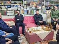 دیدار مجموعه روابط عمومی و پایگاه مقاومت بسیج شرکت فولاد اکسین خوزستان با یکی از آزادگان دوران دفاع مقدس
