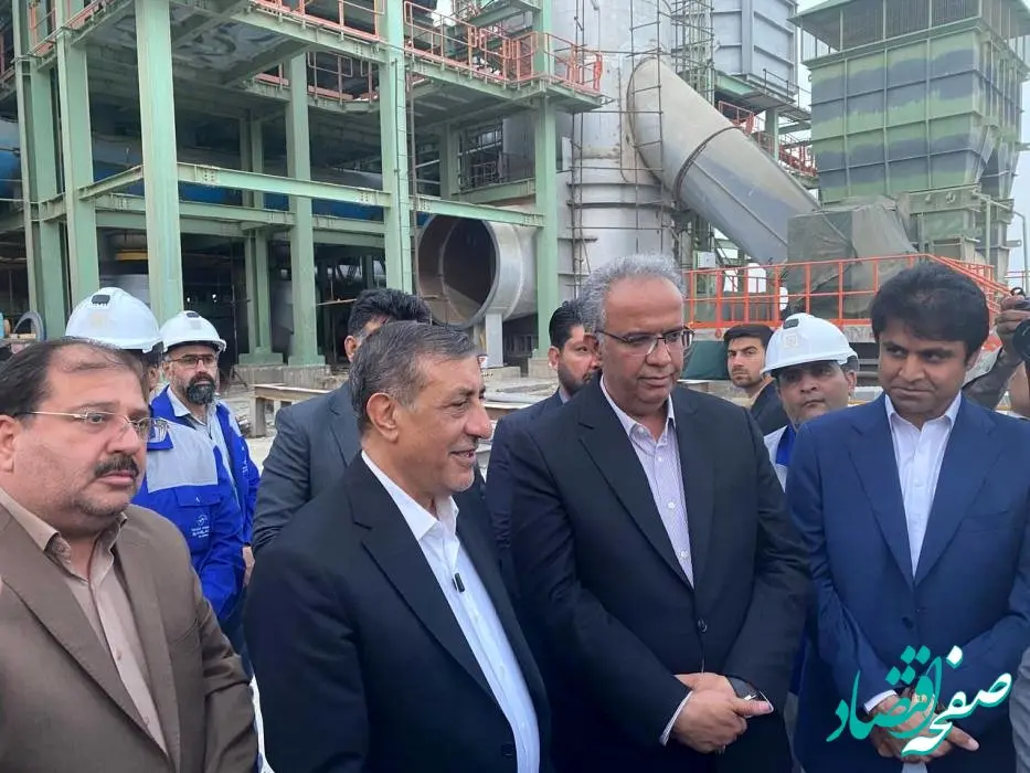 بازدید معاون اجرایی رییس جمهور از طرح های تامین مالی شده توسط بانک صنعت و معدن/ شکوفائی صنایع فولادی و غذائی جنوب شرق کشور در سواحل مکران