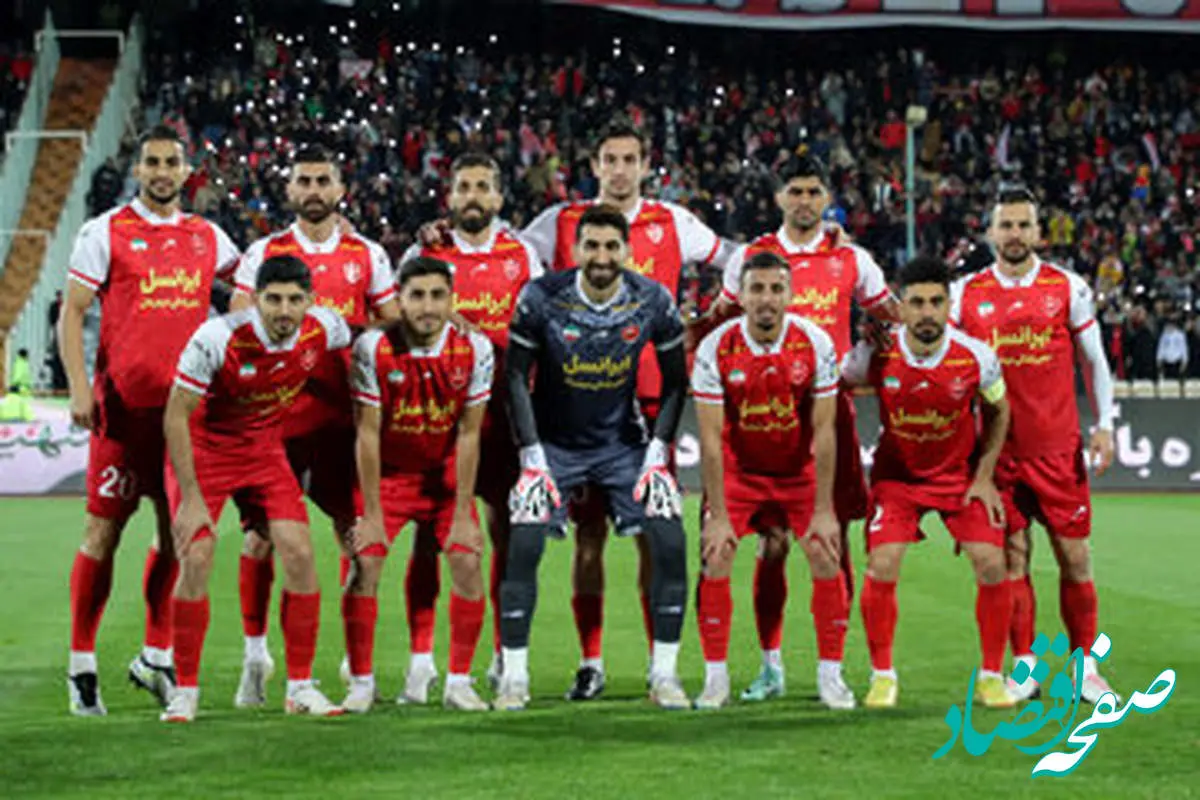 یک عکس پرسپولیسی | پرسپولیس بالاتر از تیم ملی