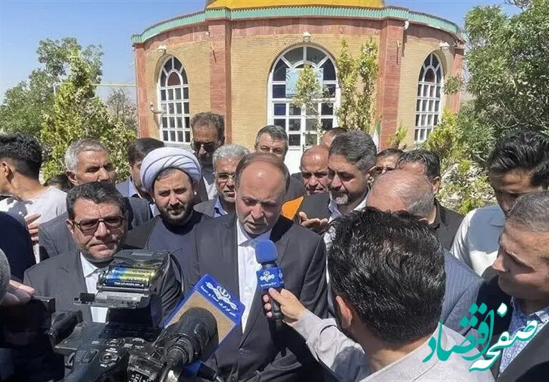 اولین و فوری‌ ترین کارم تعیین قیمت تصمینی گندم برای سال بعد است