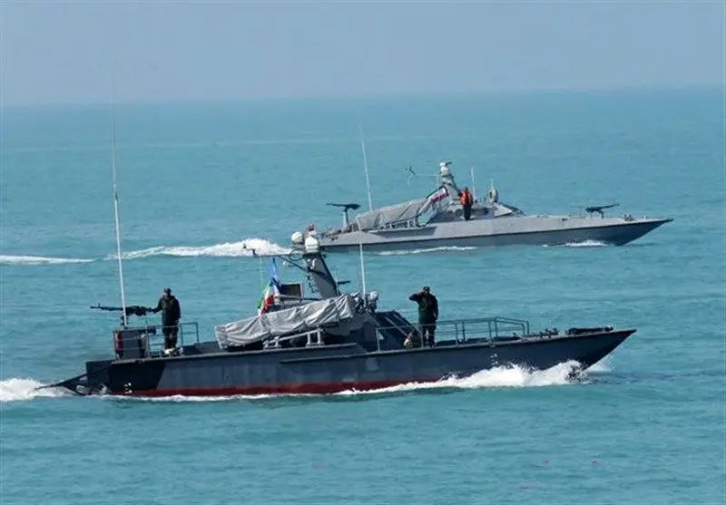 سپاه قدرتش را به رخ آمریکا کشید | نمایش اقتدار دریایی ایران در خلیج‌ فارس