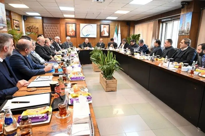 عملکرد و برنامه‌های مدیران ارشد گروه صنایع پتروشیمی خلیج فارس زیر ذره‌بین شریعتمداری