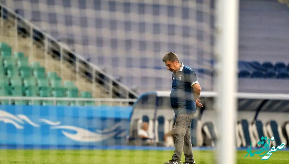 تماشاگر وی آی پی بازی استقلال - تراکتور / آشتی کنان در راه است 