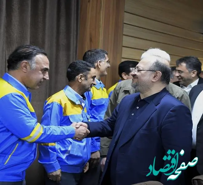 هدف‌گذاری هلدینگ خلیج‌فارس برای تأمین منابع مالی خارجی/ ضرورت مولدسازی منابع مازاد شرکت‌ها/ بهره‌گیری از تجربه پیش‌کسوتان صنعت پتروشیمی/ لزوم تمرکز پتروشیمی بوعلی سینا بر تداوم روند افزایشی تولید