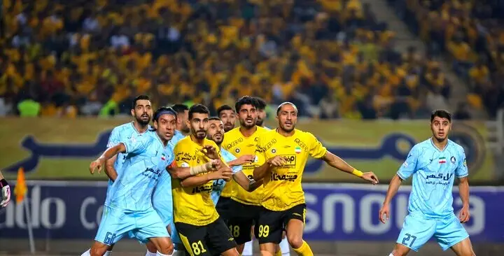 خلاصه و نتیجه بازی گل گهر سیرجان _ سپاهان امشب جمعه ۲۱ شهریور ماه ۱۴۰۴ | گزارش بازی: گل‌گهر یک - سپاهان صفر