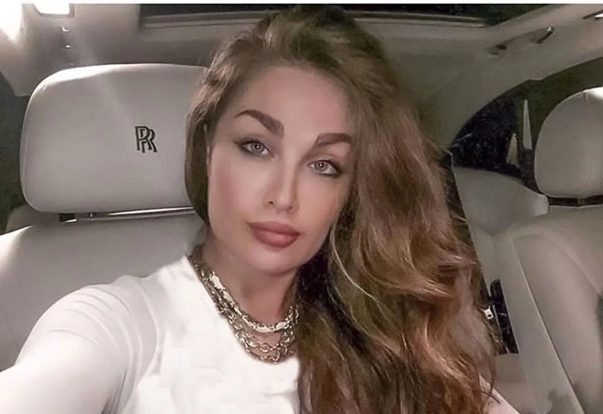 عکسی جنجالی از چهره واقعی طلا گلزار مدل و بلاگر معروف ایرانی + بیوگرافی