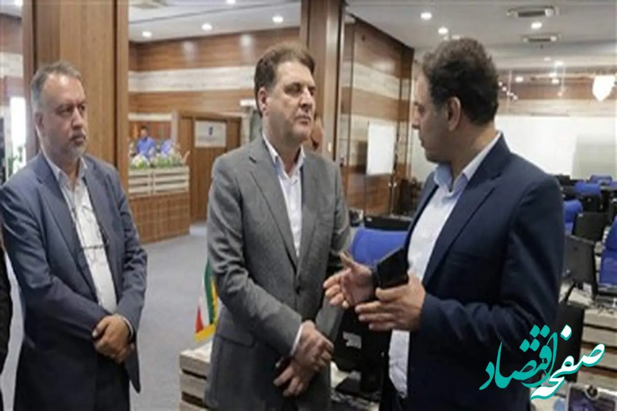 بازدید معاون سیاسی وزیر کشور ازمرکز عملیات شبکه شرکت مخابرات