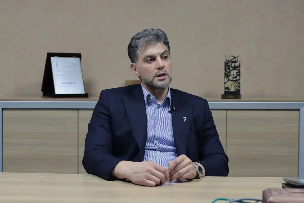  قمار بر سر اعتماد سهامداران /  آیا تعلیق ایران‌خودرو راه خروج از ورشکستگی است؟