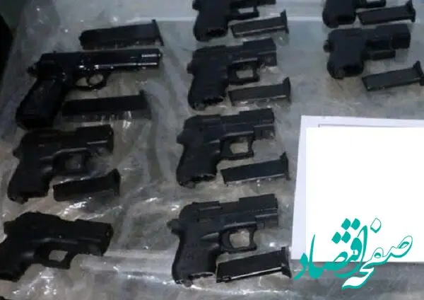 خبر فوری از دستگیری قاچاقچیان سلاح و کشف کلت جنگی در مرزهای غرب کشور + جزئیات