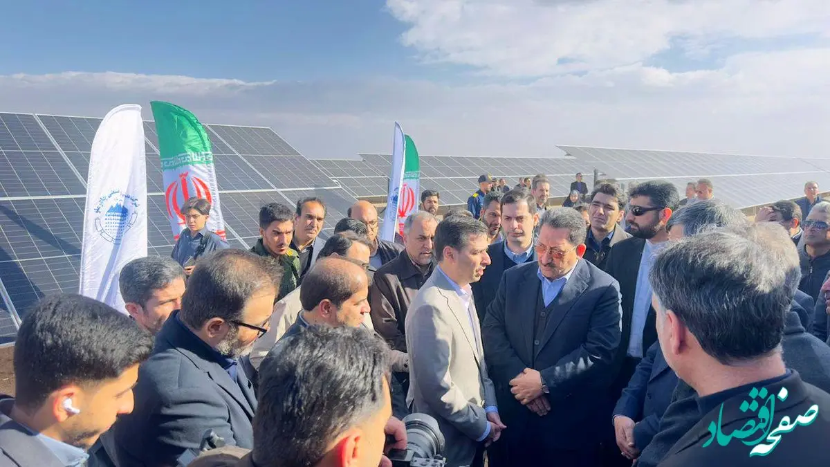 افتتاح نیروگاه ۱۰۰ مگاواتی فروغ کویر چادرملو با حضور وزیر صمت