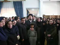 عکس هایی جالب از دوستی صمیمانه سیدحسن خمینی و یک کودک