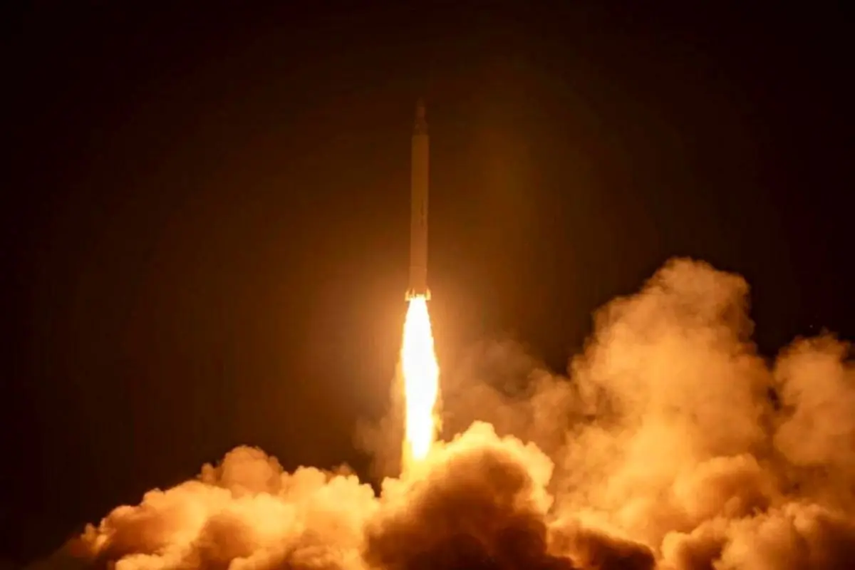 رونمایی سپاه از موشک‌های عماد و قدر در شهرهای زیرزمینی