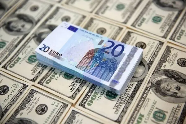 اروپا برای کاهش سلطه دلار، به دنبال تقویت نقش جهانی یورو است