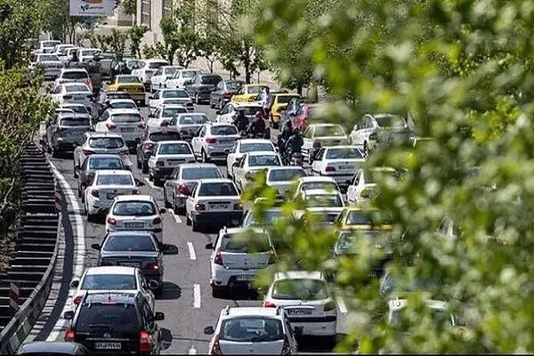 آخرین وضعیت ترافیک در خیابان‌ها و بزرگراه‌های تهران امروز / ترافیک سنگین است