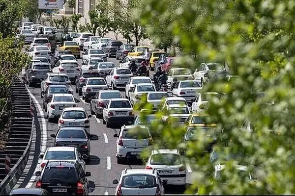 آخرین وضعیت ترافیک در خیابان‌ها و بزرگراه‌های تهران امروز / ترافیک سنگین است