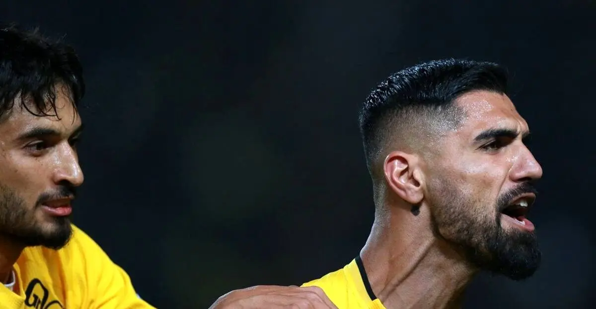 سپاهان ثابت کرد فقط پول کافی نیست ! / سپاهان پرسپولیس را خلع سلاح کرد !