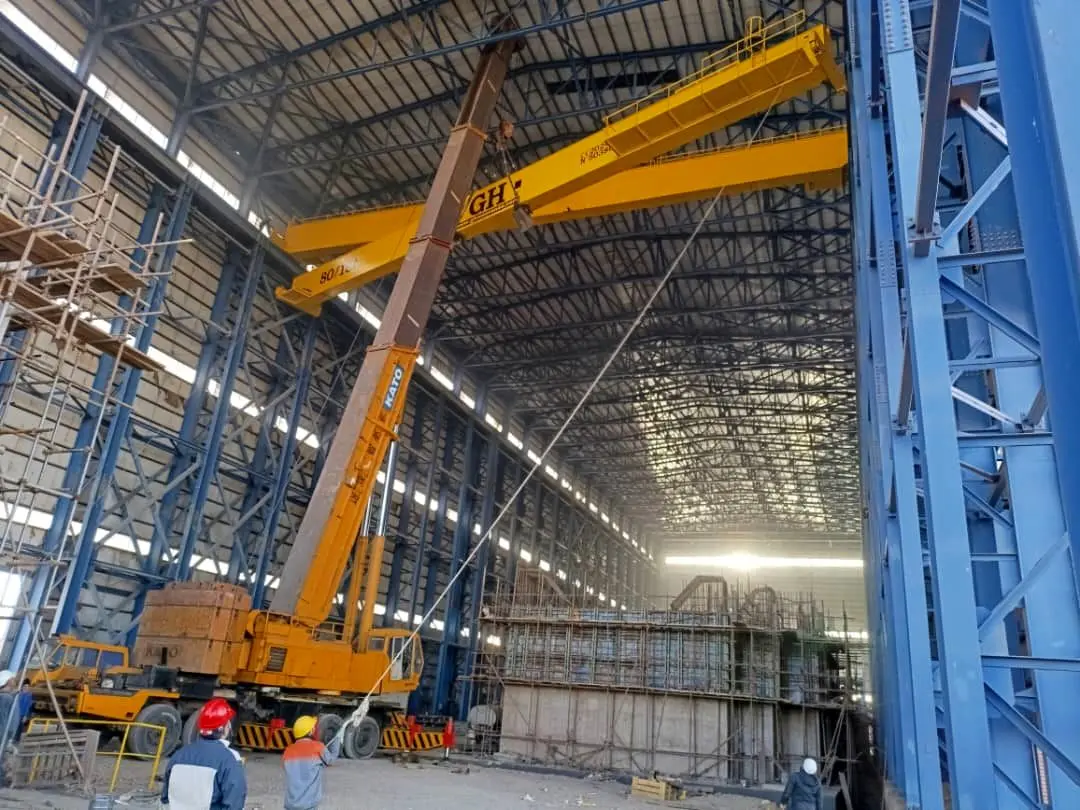 پیشرفت در پروژه سنگان با نصب جرثقیل سقفی سالن تولید کنسانتره