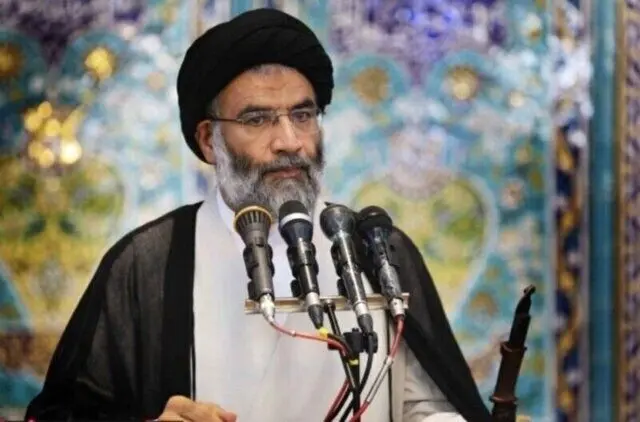 واکنش تند یک امام جمعه به دولت برای پلمپ فروشگاه ها خبرساز شد | تذکر حجاب دهید و نترسید!