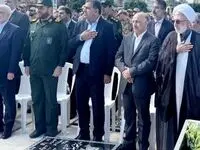 عطرافشانی گلزار شهدای ساری با حضور رئیس بنیاد شهید و امور ایثارگران کشور و مدیرعامل بیمه دی