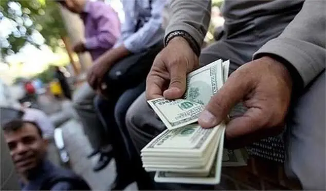 اعلام رسمی قیمت دلار، یورو و سایر ارزها امروز ۱۱ اردیبهشت ۱۴۰۴ / دلار تغییر کانال داد