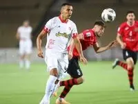 نمایش عجیب مهاجم سوئدی پرسپولیس مقابل استقلال توی ذوق می زد ! 
