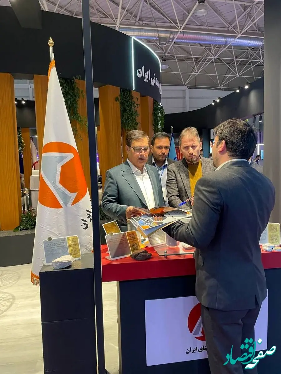 بازدید دکتر بادکوبه، مدیرعامل و عضو محترم هیأت‌مدیره شرکت آلومینای ایران از نمایشگاه تقاضای ساخت و تولید ایرانی ( تستا )