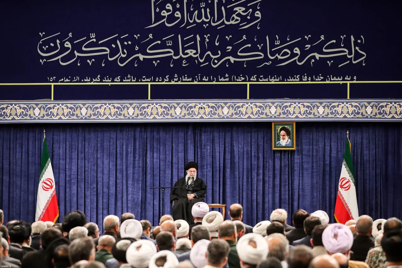 کدام چهره های سیاسی در دیدار رمضانی با رهبر انقلاب حضور داشتند؟
