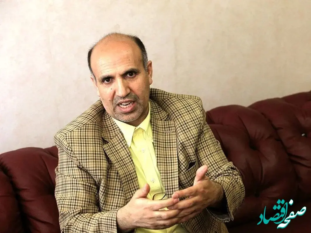 اگر بخواهیم اقتصاد کشور را نجات دهیم، باید هزینه‌های غیرضروری را کاهش دهیم