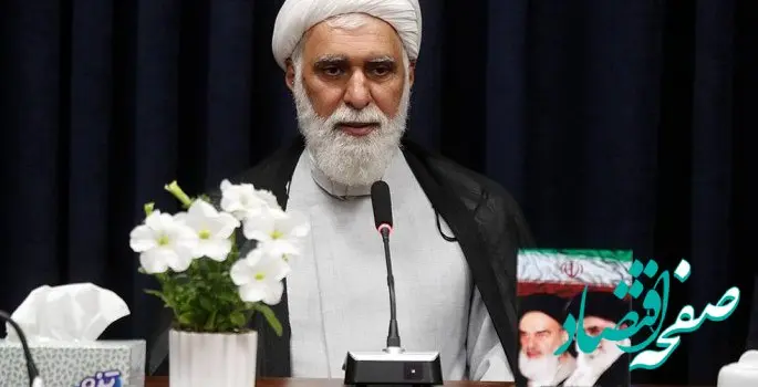 تقدیر امام جمعه کیش از تلاش ها و عملکرد سازمان منطقه آزاد کیش در سال 1402