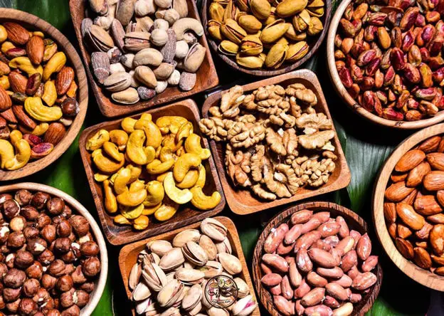 قیمت آجیل شب یلدا امروز دوشنبه ۲۴ آذر ماه ۱۴۰۴ | آجیل ۴ مغز کیلویی چند؟ 