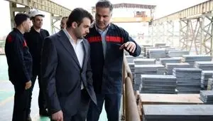 بازدید عضو هیئت‌ مدیره شرکت فولاد اکسین خوزستان از نواحی مختلف کارخانه و روند تعمیرات خط تولید