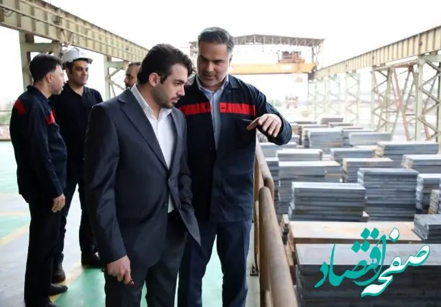 بازدید عضو هیئت‌ مدیره شرکت فولاد اکسین خوزستان از نواحی مختلف کارخانه و روند تعمیرات خط تولید