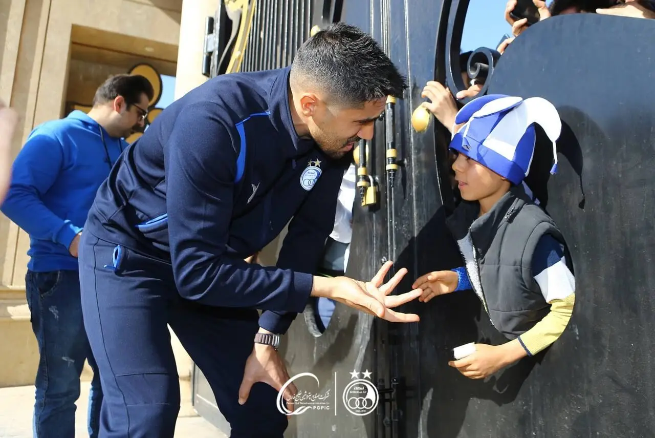 پخش زنده دیدار استقلال و چادرملو