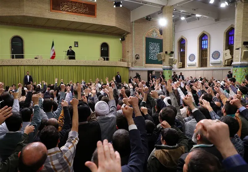 اقتصاد مسأله اصلی کشور است / مردم و جوانان با تلاش بی‌وقفه و پرهیز از اختلافات، افق روشن آینده را پیگیری می‌کنند