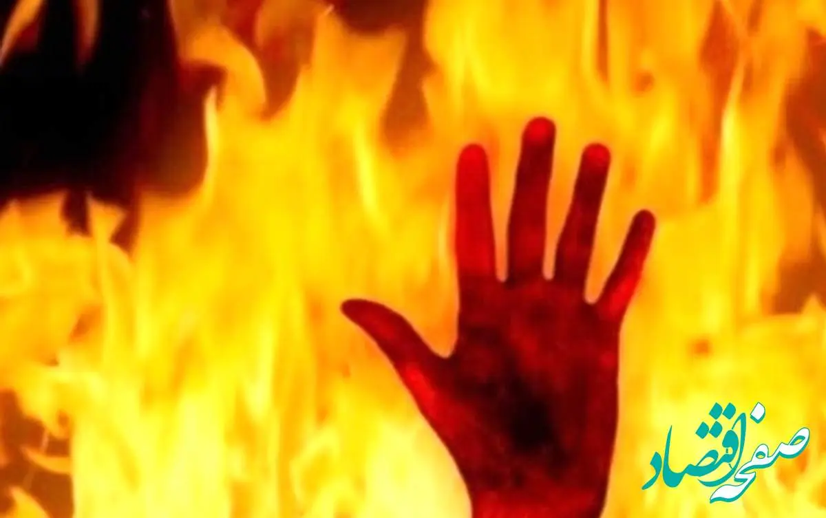 مرد جوانی مقابل شورای شهر آبادان اقدام به خودسوزی کرد + جزئیات