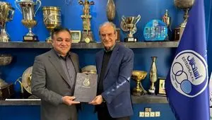 این فرد رسما از استقلال جدا شد