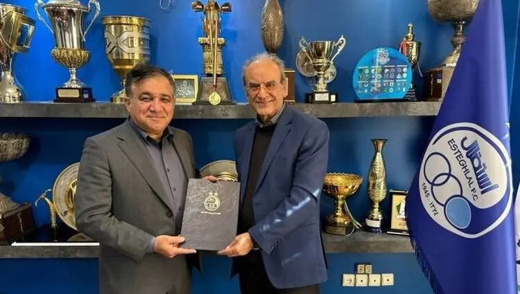 این فرد رسما از استقلال جدا شد