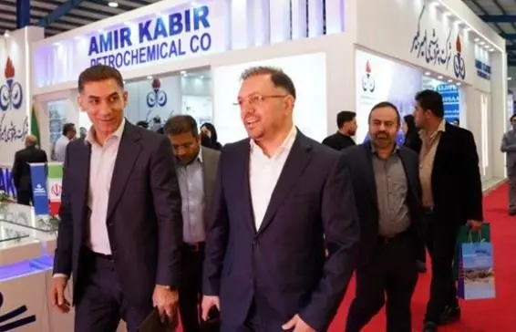 توسعه همکاریهای فنی و تجاری پتروشیمی امیرکبیر در پترواکس۲۰۲۵