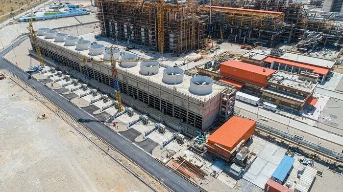 افزایش ۴۰ درصدی شاغلان در طرح پلیاتیلن سنگین گچساران/ پیشتازی صنایع پلیمر گچساران در استفاده از نیروهای بومی