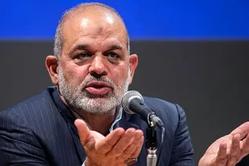 پاتسخ وزیر کشور به ادعاها درباره ناامیدی مردم از انتخابات ۱۴۰۲ + جزئیات