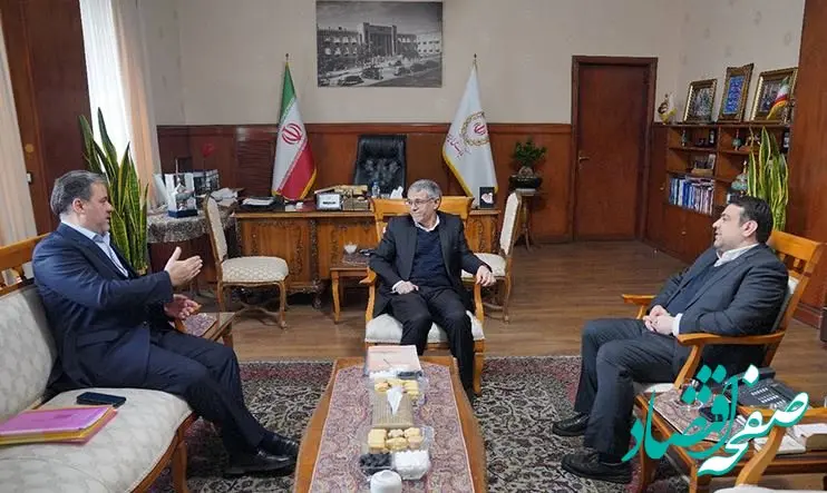 واگذاری ۷۰ همت دارایی مازاد؛ بانک ملی ایران الگوی موفق در خروج از بنگاه‌داری و حمایت از تولید/ حمایت از تولید و اشتغال گامی در جهت توسعه اقتصادی کشور