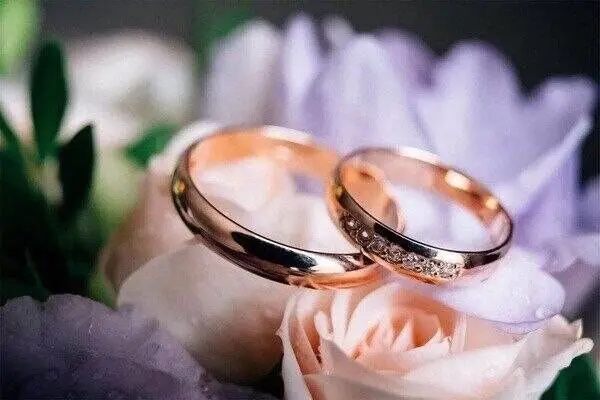 از صف نیم‌میلیونی وام ازدواج تا اختلاف نظر آماری 