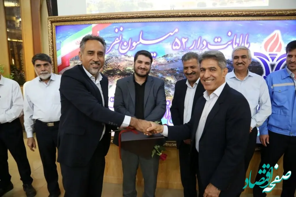 آیین تجلیل از همکاران نمونه پتروشیمی خراسان سال ۱۴۰۲ برگزار شد