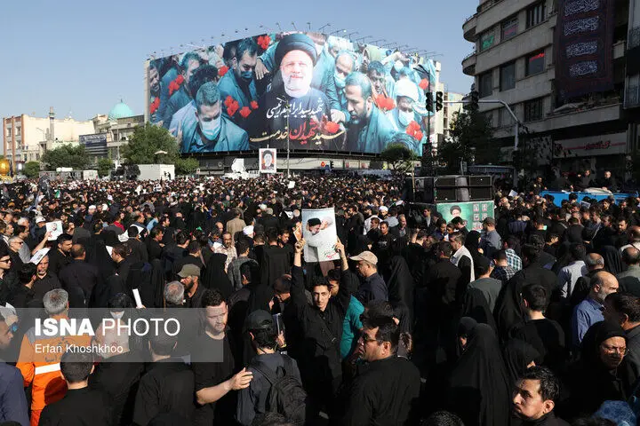 ناطق نوری و محسن رضایی در مراسم تشییع پیکر رئیسی +عکس