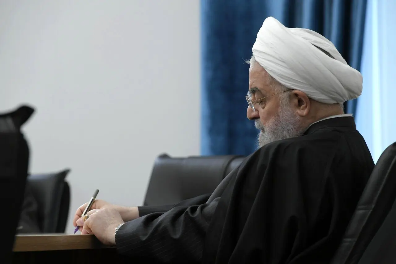 واکنش متفاوت حسن روحانی به پیروزی پزشکیان در انتخابات ریاست جمهوری! 