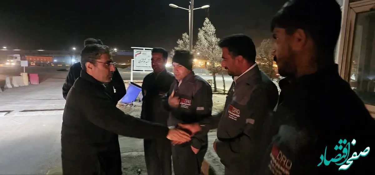 بازدید شبانگاهی دکتر رسولیان از عملیات حمل و بارگیری پیمانکاران گروه «الف» و «ب»