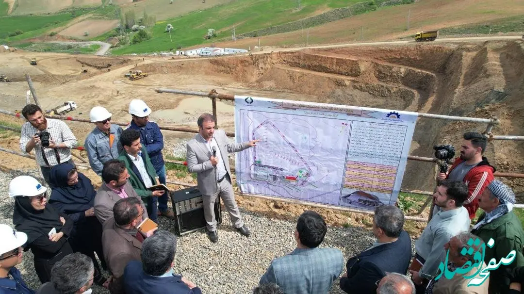 بازدید مدیران ارشد استانی از پروژه طلای سقز

